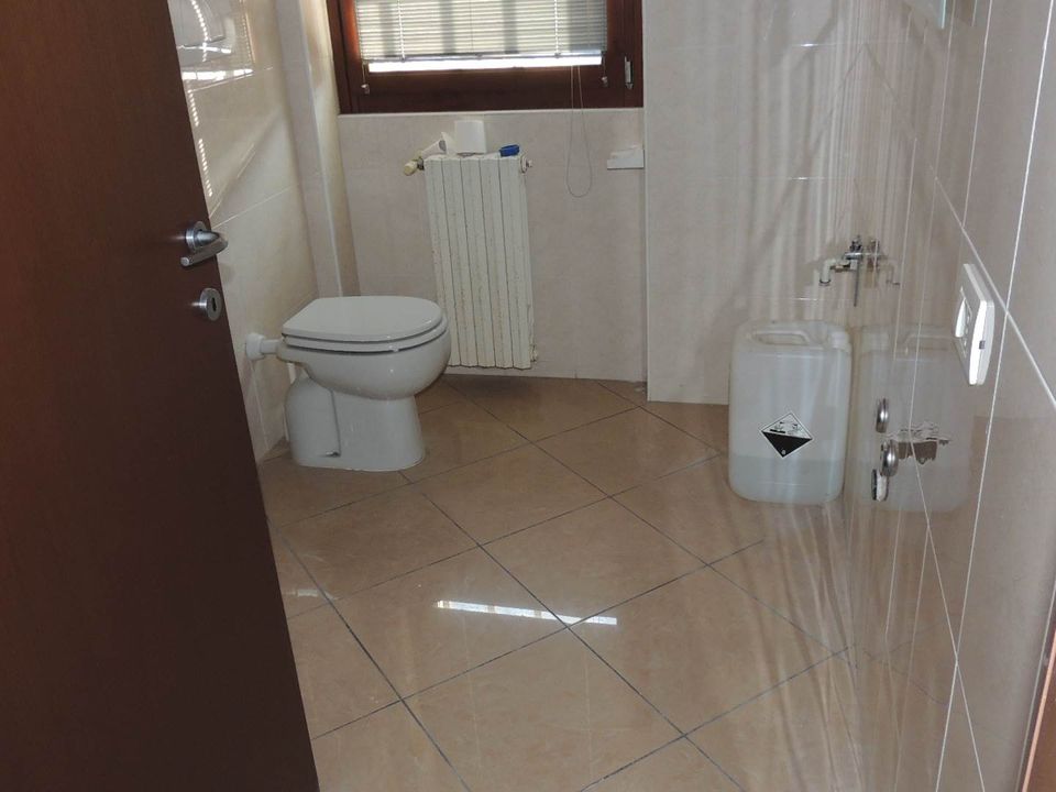 Erhvervsejendom i Villafranca di Verona, Verona - foto 5