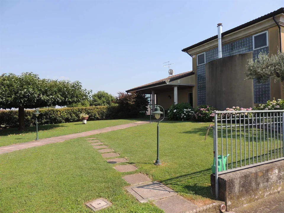 Villa en Villafranca di Verona, Verona - foto 2