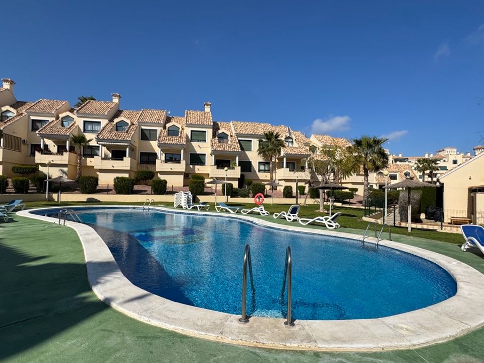 Lejlighed i Dehesa De Campoamor, Alicante - foto 1