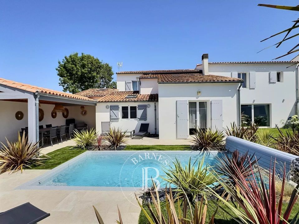 Villa i Saint-Martin-de-Re, Charente-Maritime - foto 1