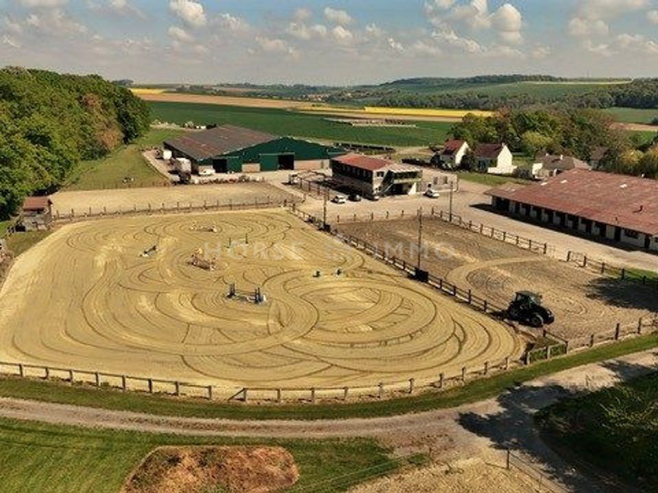 Erhvervsejendom i Chantilly, Oise - foto 2