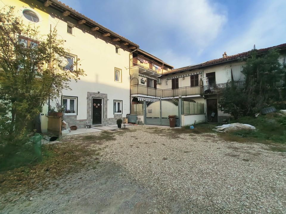 Villa i Monta, Cuneo - bilde 1