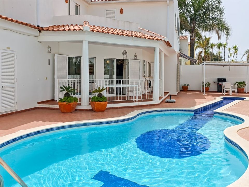 Villa i Albufeira, Faro - foto 1