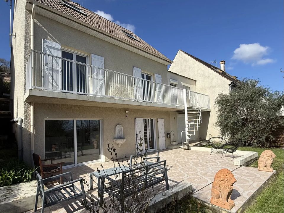 Villa i Crécy-la-Chapelle, Seine-et-Marne - foto 1