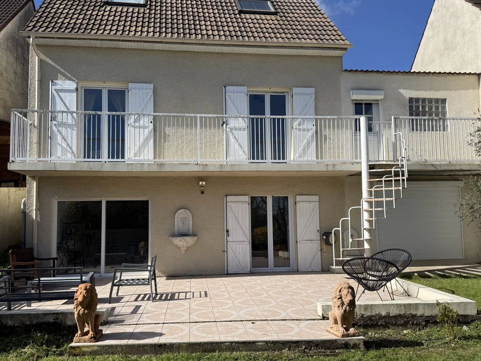 Villa i Crécy-la-Chapelle, Seine-et-Marne - foto 2