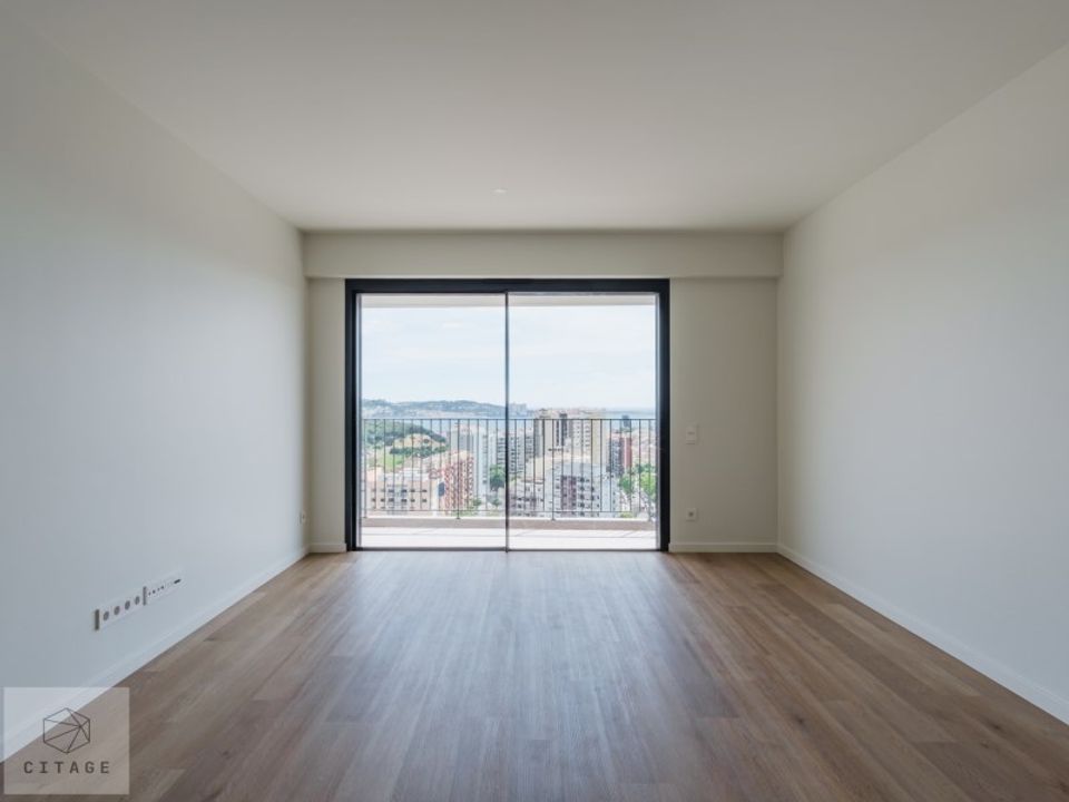 Lejlighed i Alges, Lisbon - foto 1
