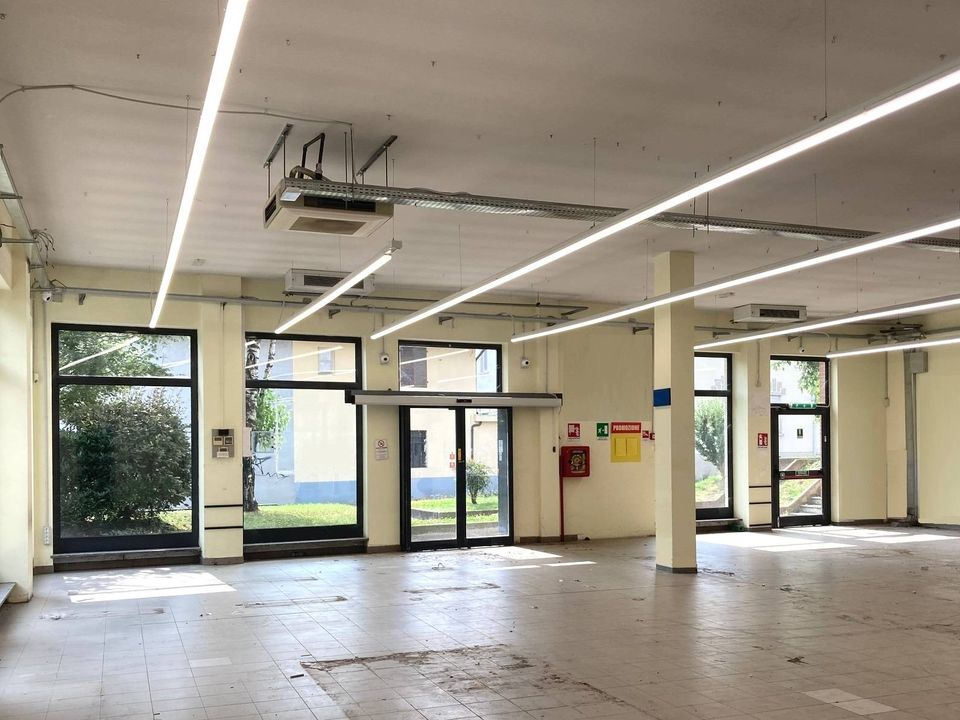 Erhvervsejendom i Rivoli, Turin - foto 2