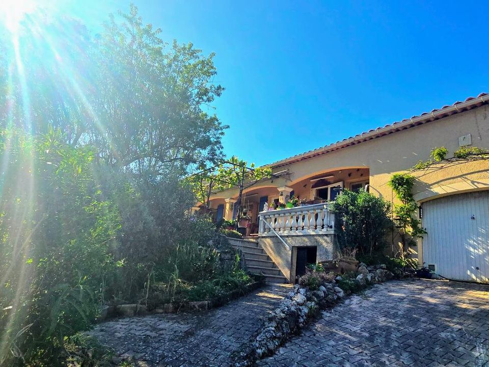 Villa i Reillanne, Alpes-de-Haute-Provence - foto 1