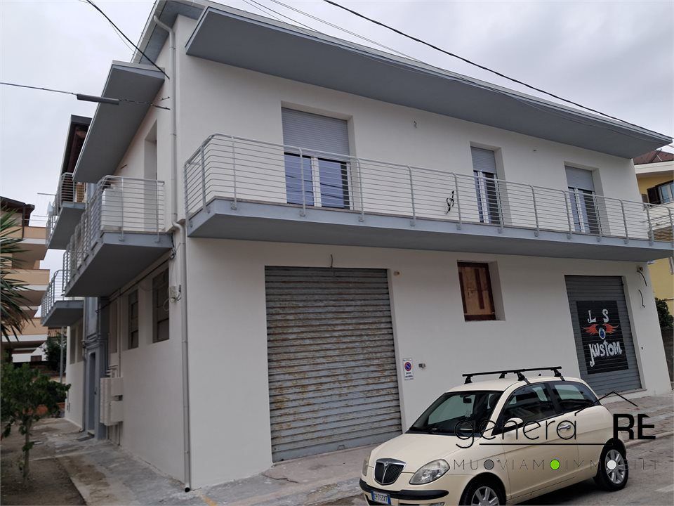 Erhvervsejendom i Montesilvano Marina, Pescara - foto 4