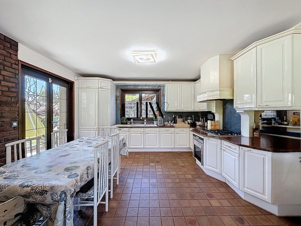 Villa i Bons-en-Chablais, Haute-Savoie - foto 4