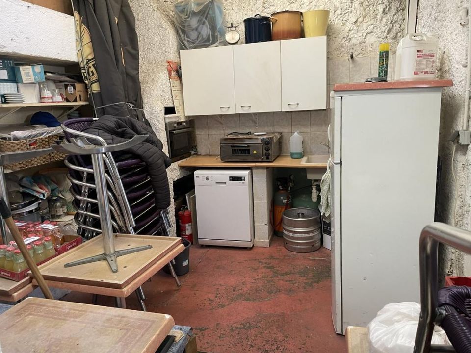 Erhvervsejendom i Nimes, Gard - foto 4
