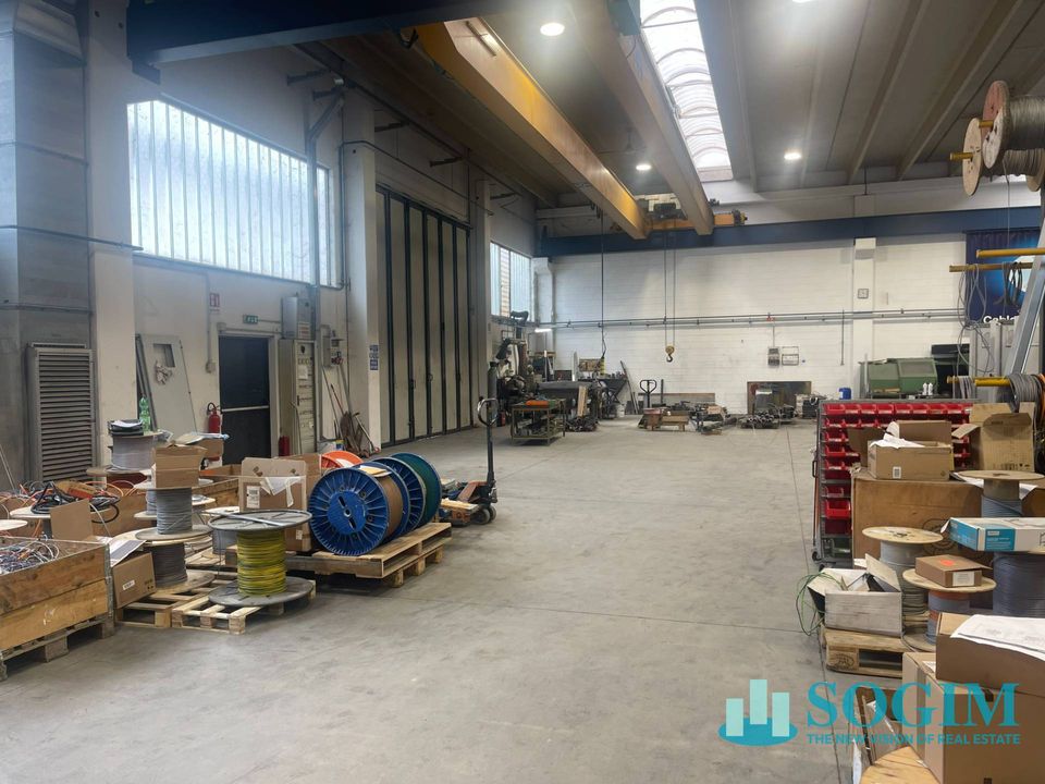 Erhvervsejendom i Brugherio, Monza and Brianza - foto 1