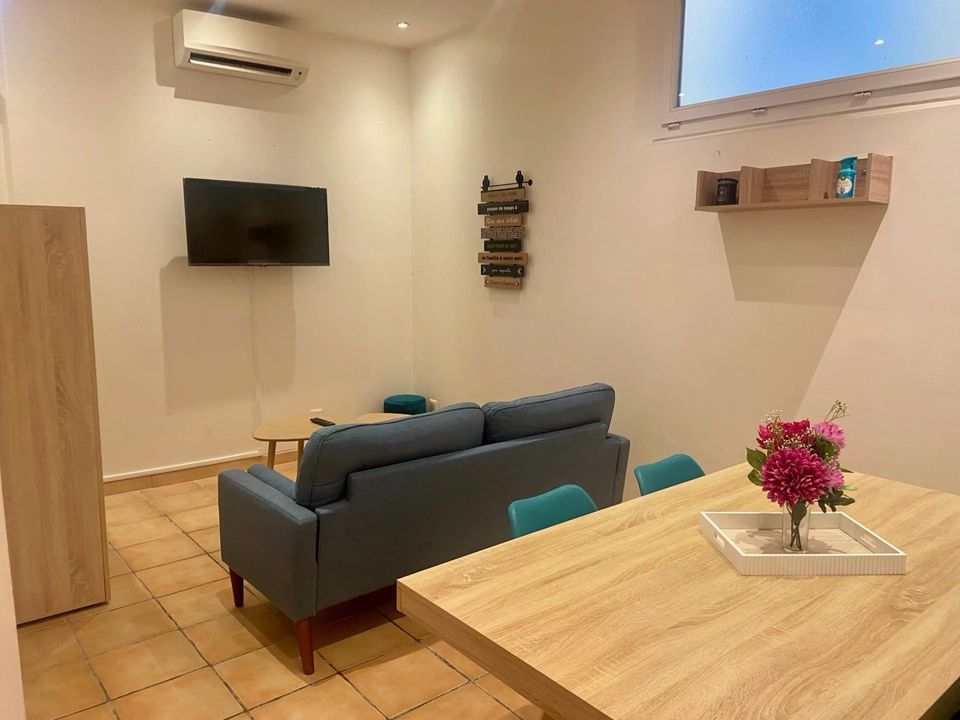 Villa in Nice, Alpes-Maritimes - photo 3