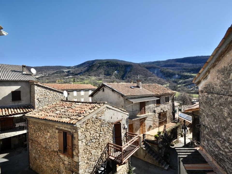 Landsbyhus i Meailles, Alpes-de-Haute-Provence - foto 1