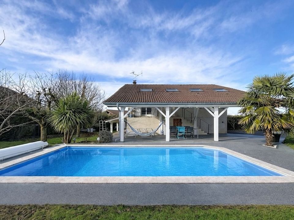 Villa i Douvaine, Haute-Savoie - foto 1