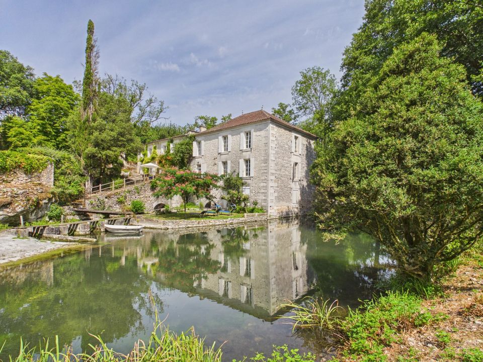 Villa in Cognac, Charente - foto 1