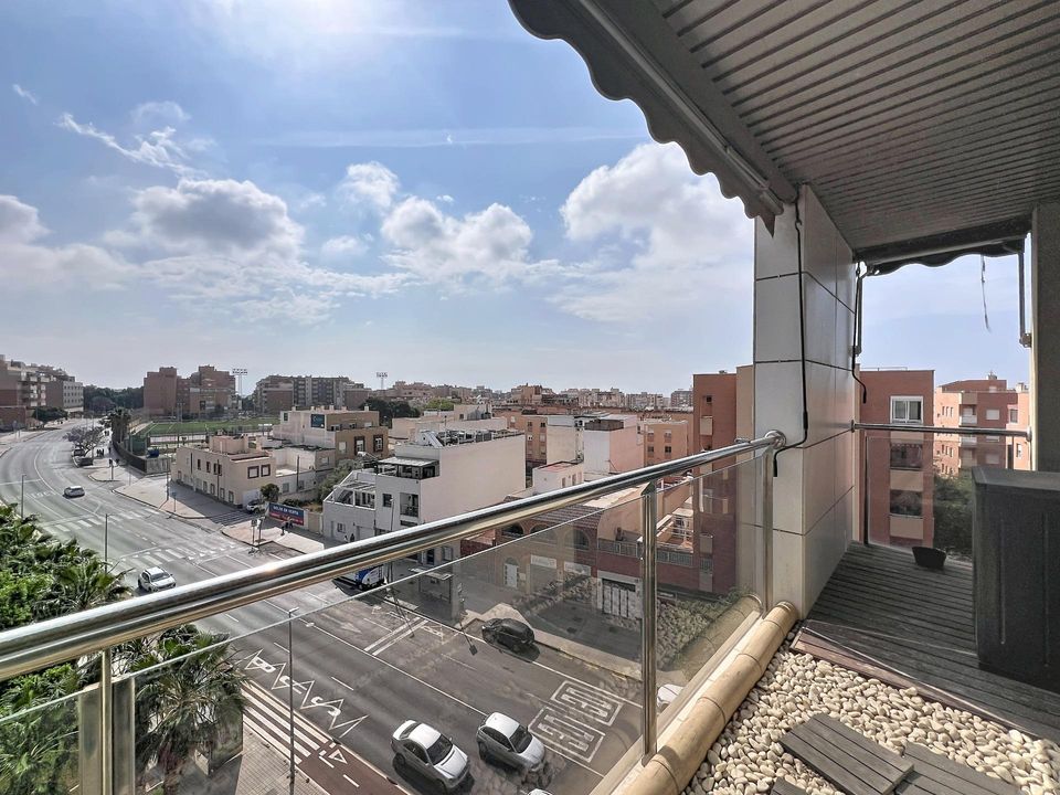 Lejlighed i Almeria, Almeria - foto 1