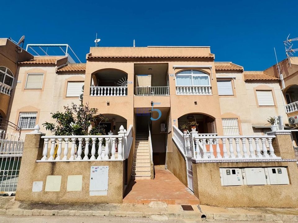 Lejlighed i Los Balcones, Alicante - foto 1