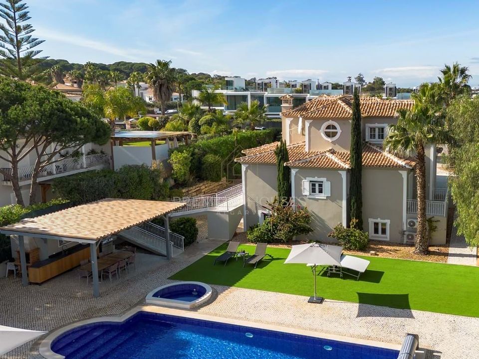 Villa i Quarteira, Faro - foto 1