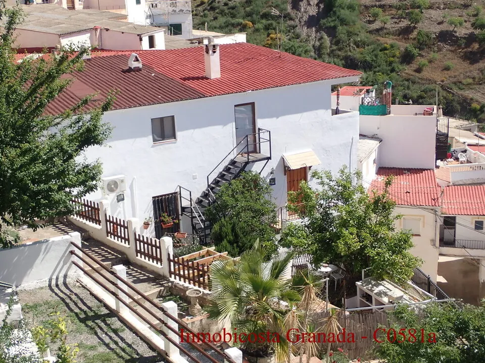 Landsbyhus i Albondon, Granada - bilde 1