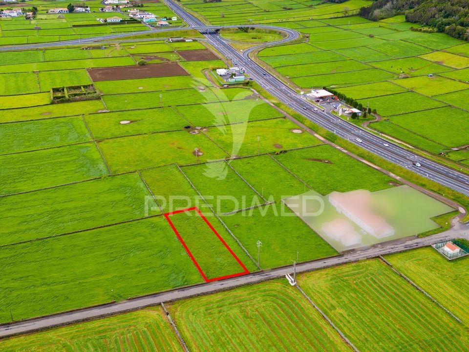 Helårsgrund i Vila da Praia da Vitoria, Terceira - foto 1