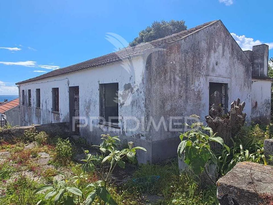 Byhus i Angra do Heroismo, Terceira - foto 1