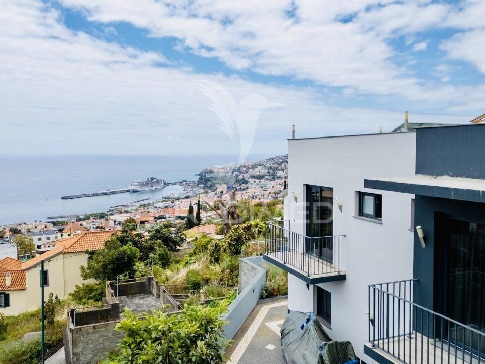 Dorpshuis in Funchal, Madeira - foto 1