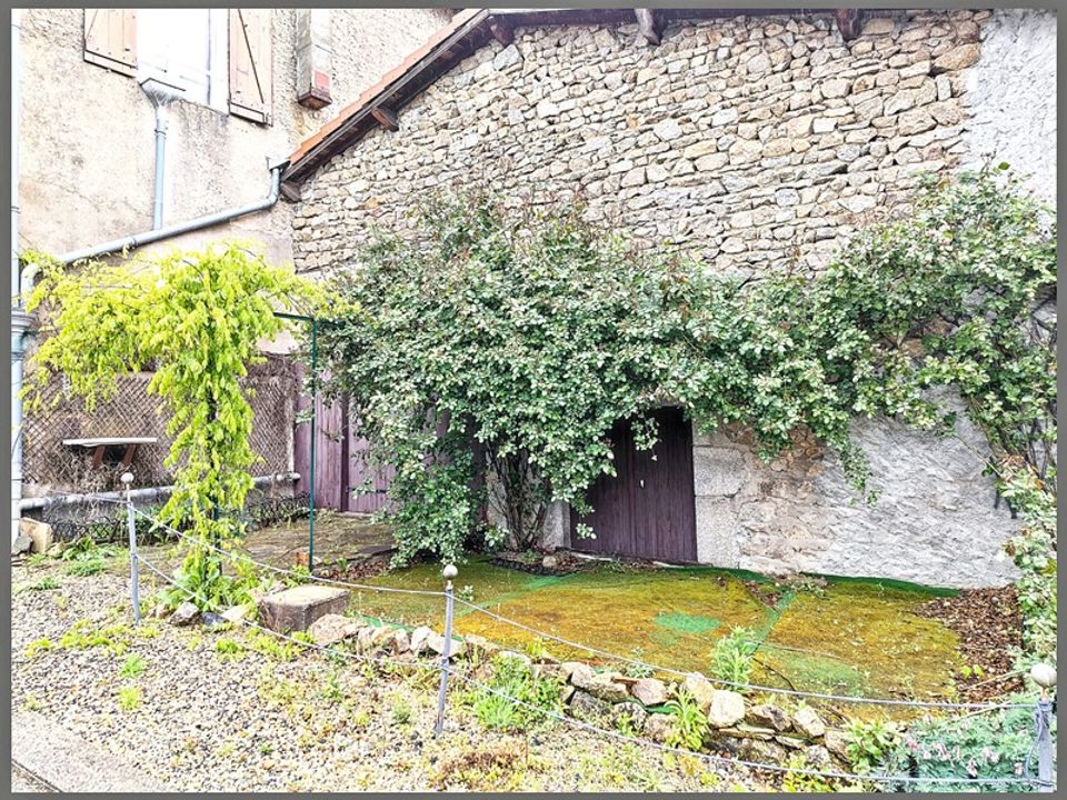 Landsbyhus i Lachaux, Puy-de-Dome - foto 3