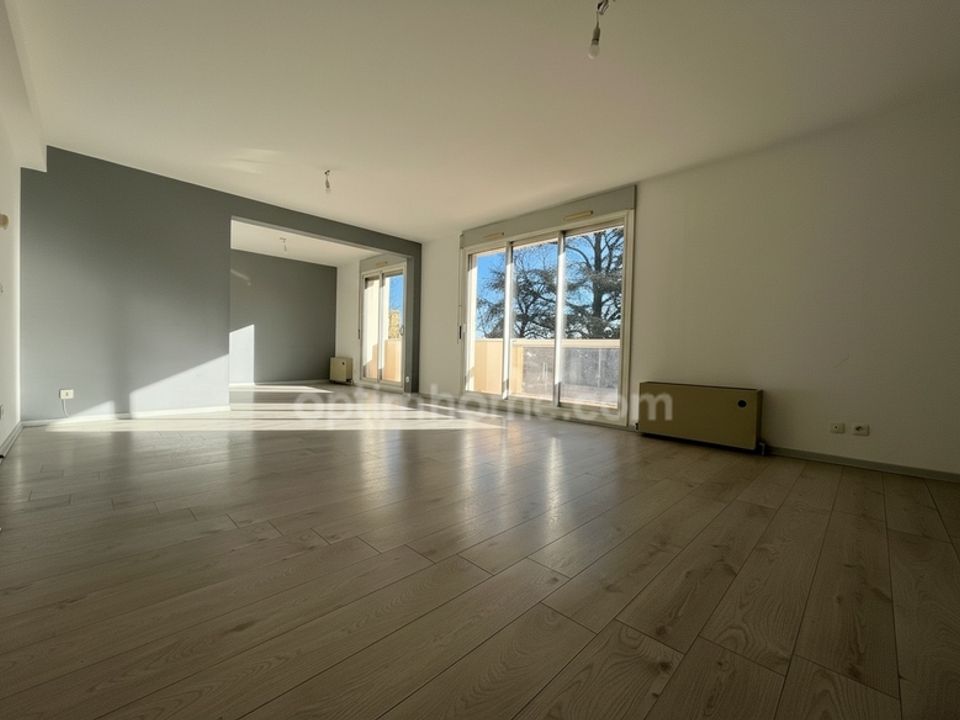 Lejlighed i Meyzieu, Rhone - foto 3