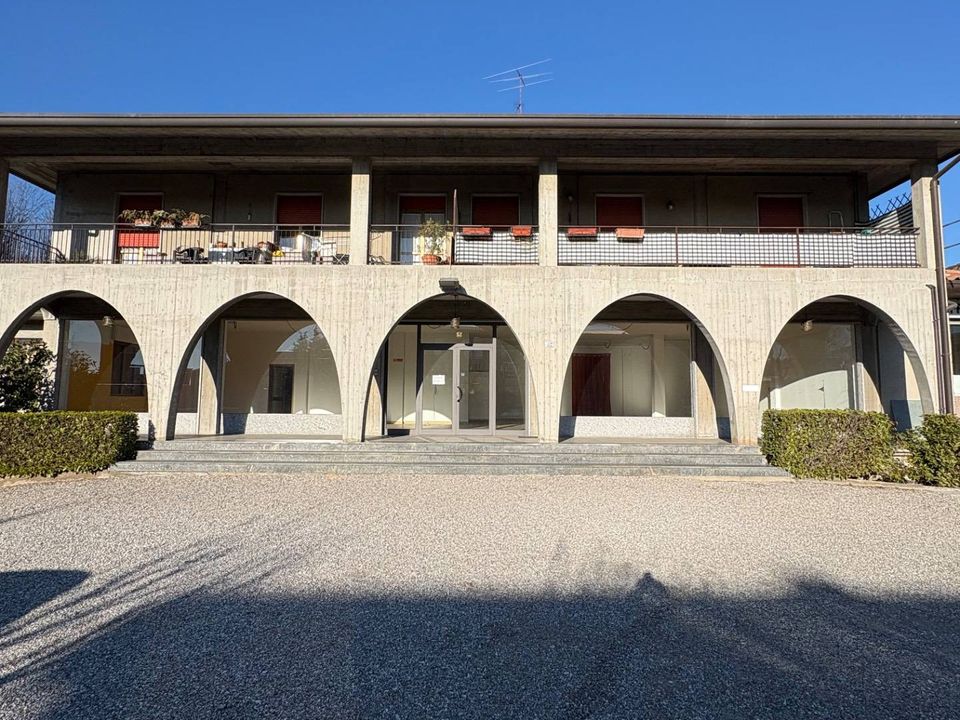 Erhvervsejendom i Bodio Lomnago, Varese - foto 1