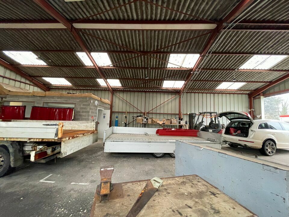 Gewerbeimmobilie in Hennebont, Morbihan - Foto 1