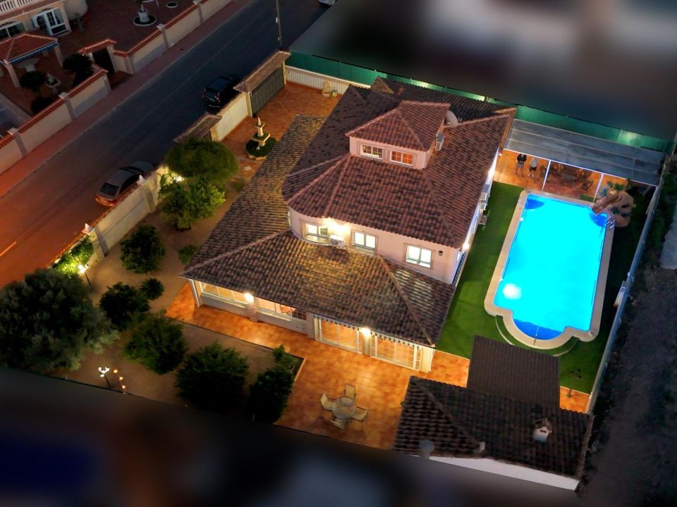 Villa i Torrevieja, Alicante - foto 1