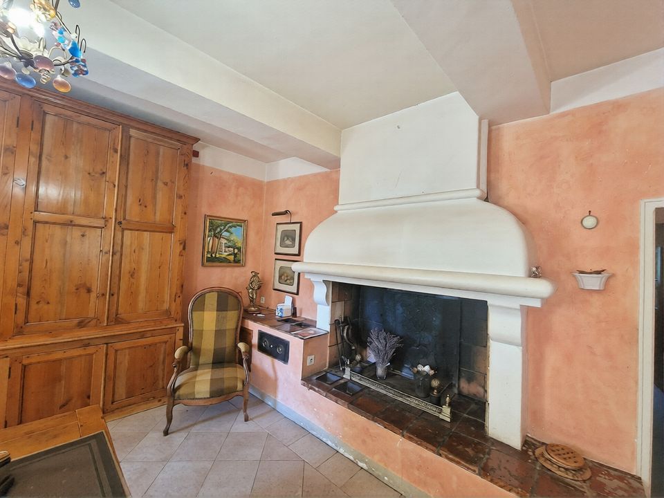 Villa in Oppede, Vaucluse - photo 3