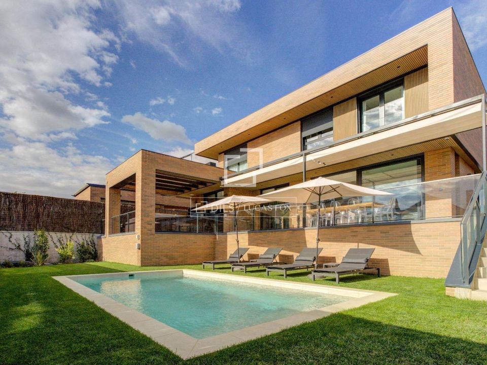 Villa i Las Rozas De Madrid, Madrid - foto 2