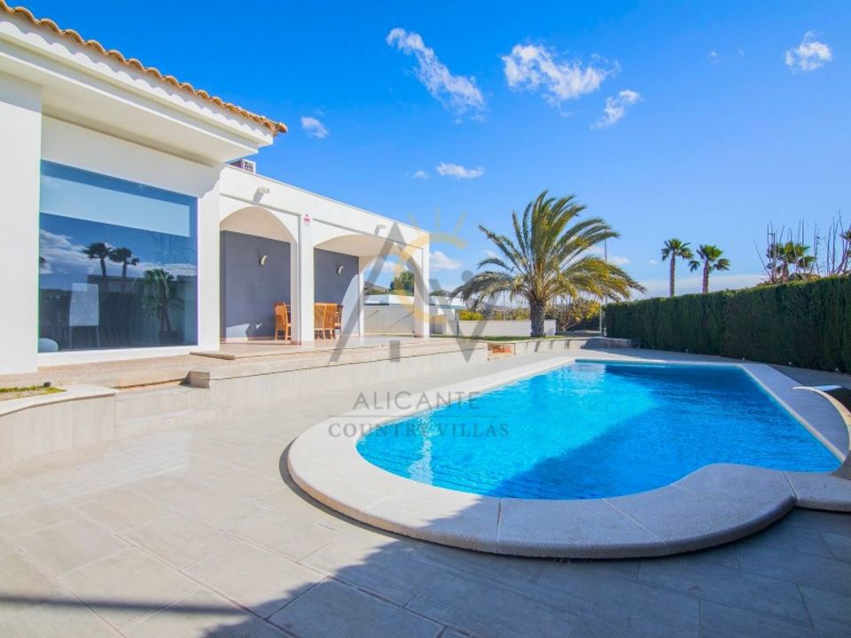 Villa i Monforte Del Cid, Alicante - foto 1