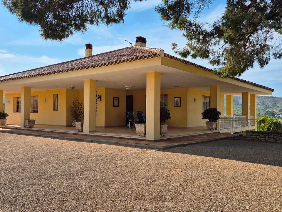 Villa i Ontinyent, Valencia - foto 1