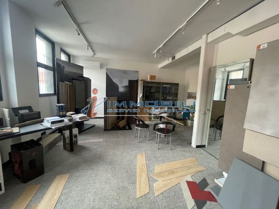 Erhvervsejendom i Cinisello Balsamo, Milan - foto 2