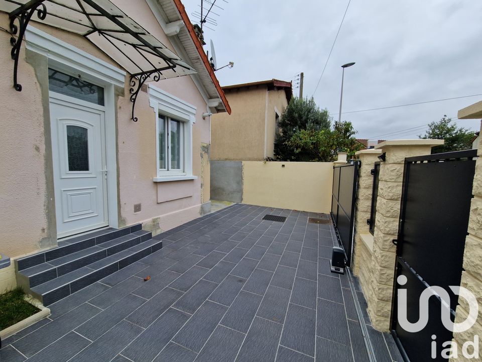 Villa i Aulnay-sous-Bois, Seine-Saint-Denis - foto 1