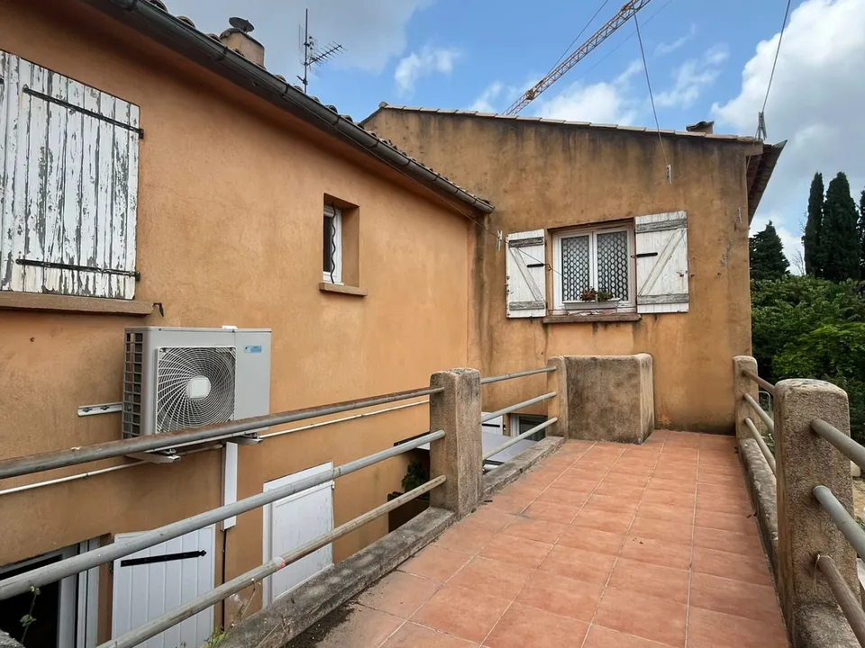 Casa de pueblo en Cogolin, Var - foto 5