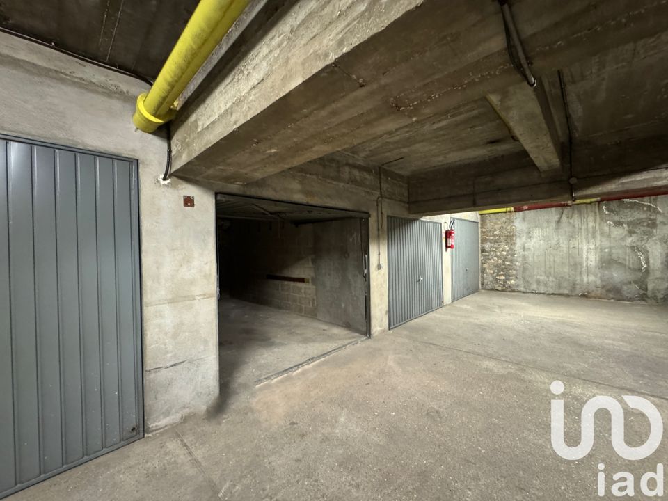 Garage i Asnières-sur-Seine, Hauts-de-Seine - foto 1