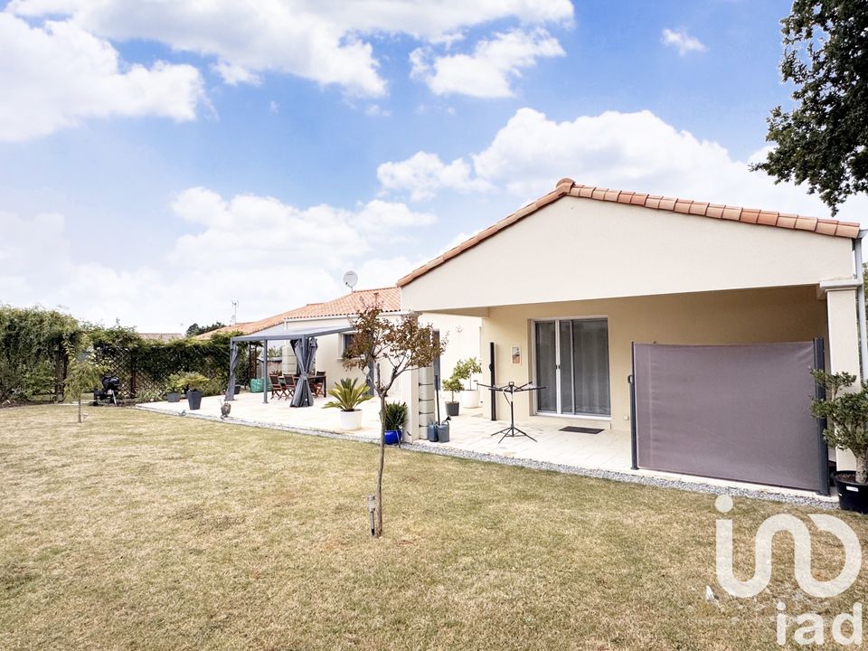 Casa de pueblo en Saint-Maurice-le-Girard, Vendee - foto 1
