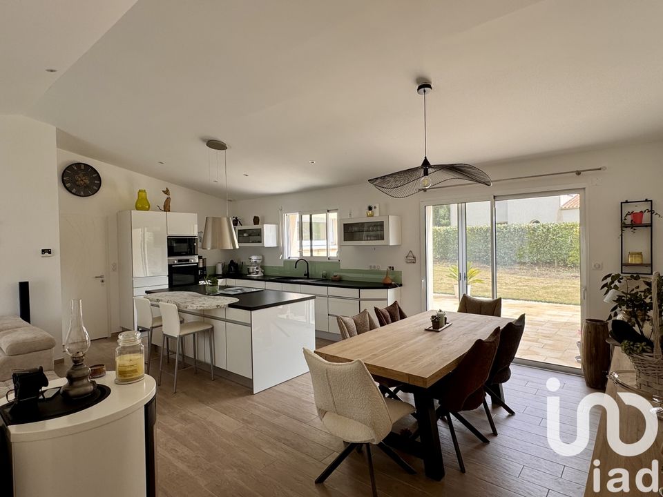 Casa de pueblo en Saint-Maurice-le-Girard, Vendee - foto 2