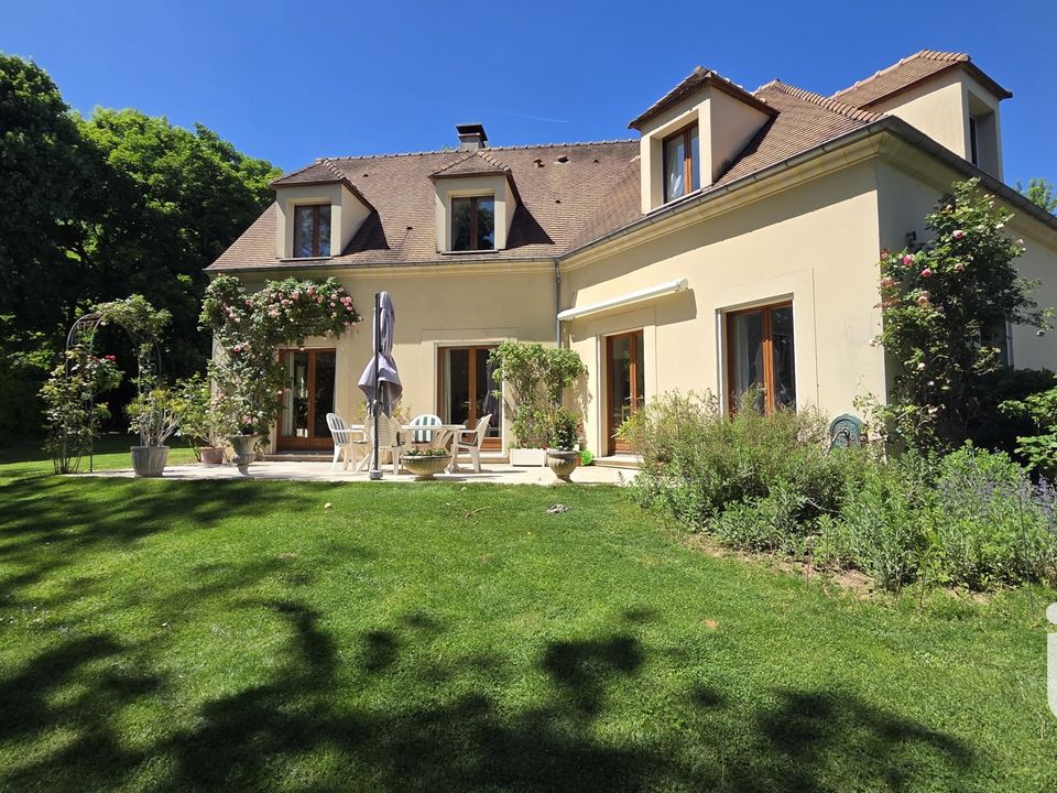 Villa i L'Étang-la-Ville, Yvelines - bilde 1
