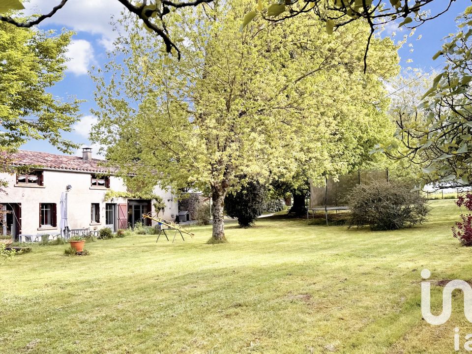 Casa de campo en Saint-Hilaire-des-Loges, Vendee - foto 1