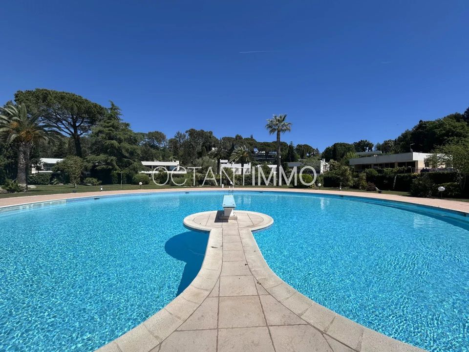 Villa i Biot, Alpes-Maritimes - foto 1