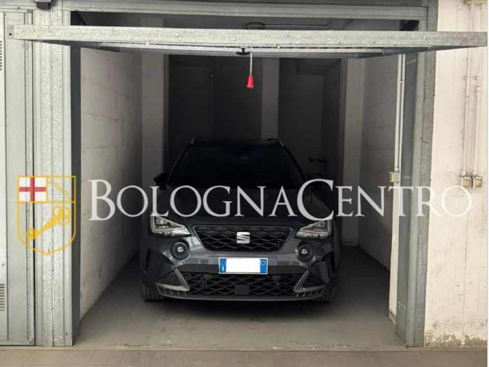 Parkplatz in Bologna, Bologna - Foto 1