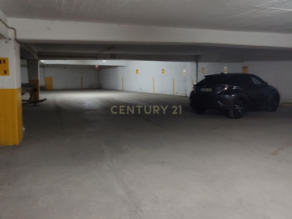 Garage i Armacao de Pera, Faro - foto 4