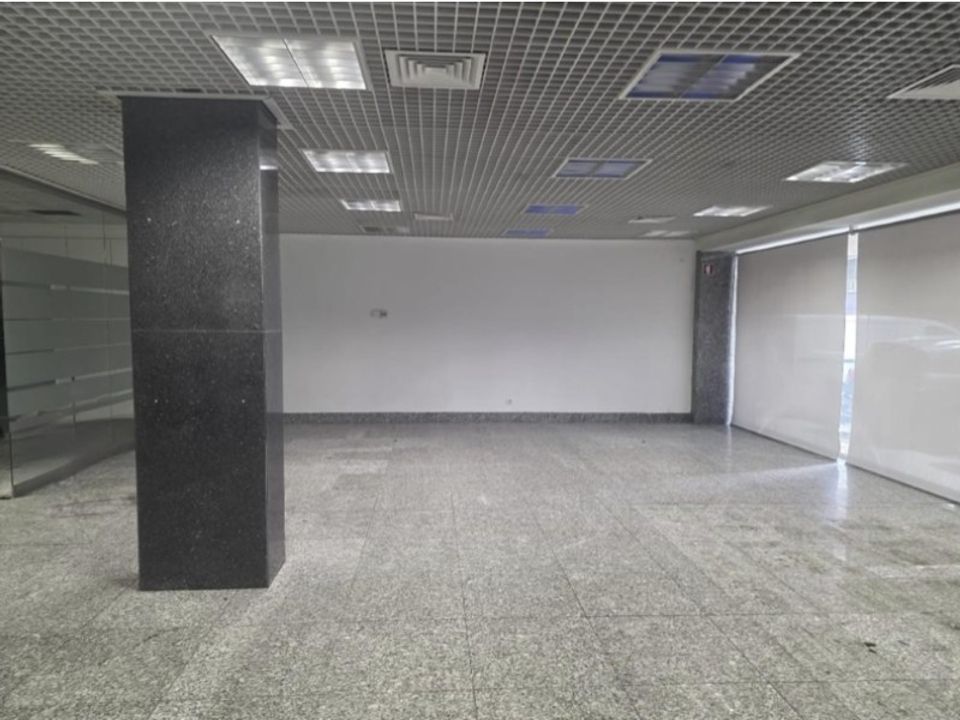 Erhvervsejendom i Odivelas, Lisbon - foto 3