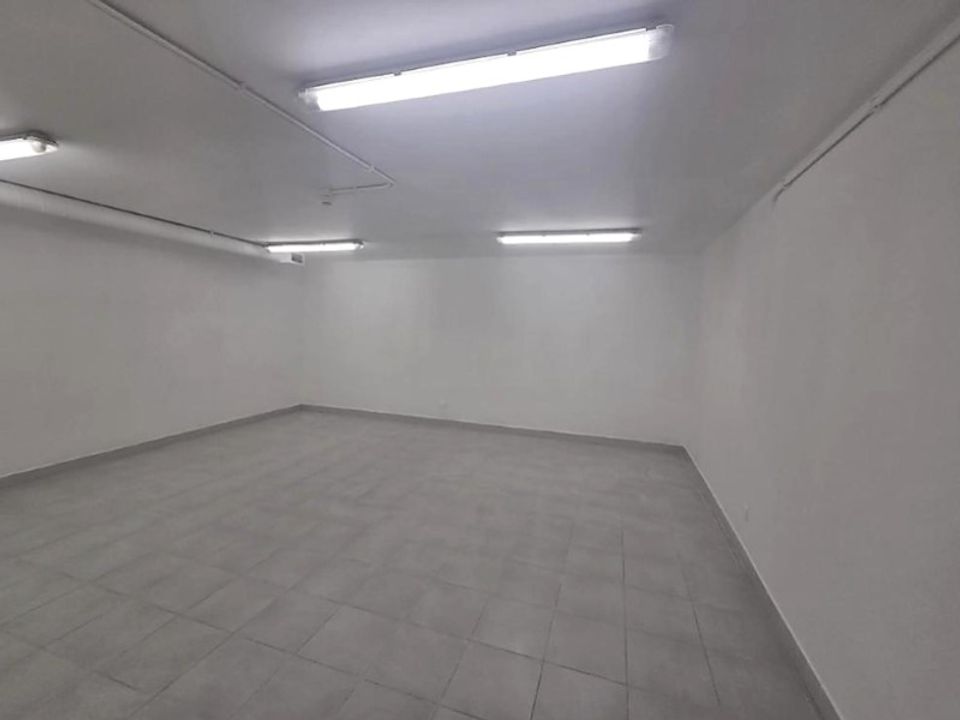 Erhvervsejendom i Odivelas, Lisbon - foto 5