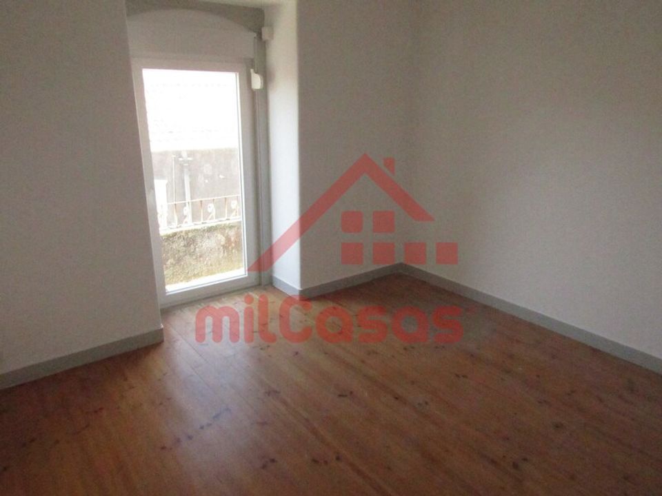 L'establiment comercial a Matacaes, Lisbon - foto 2